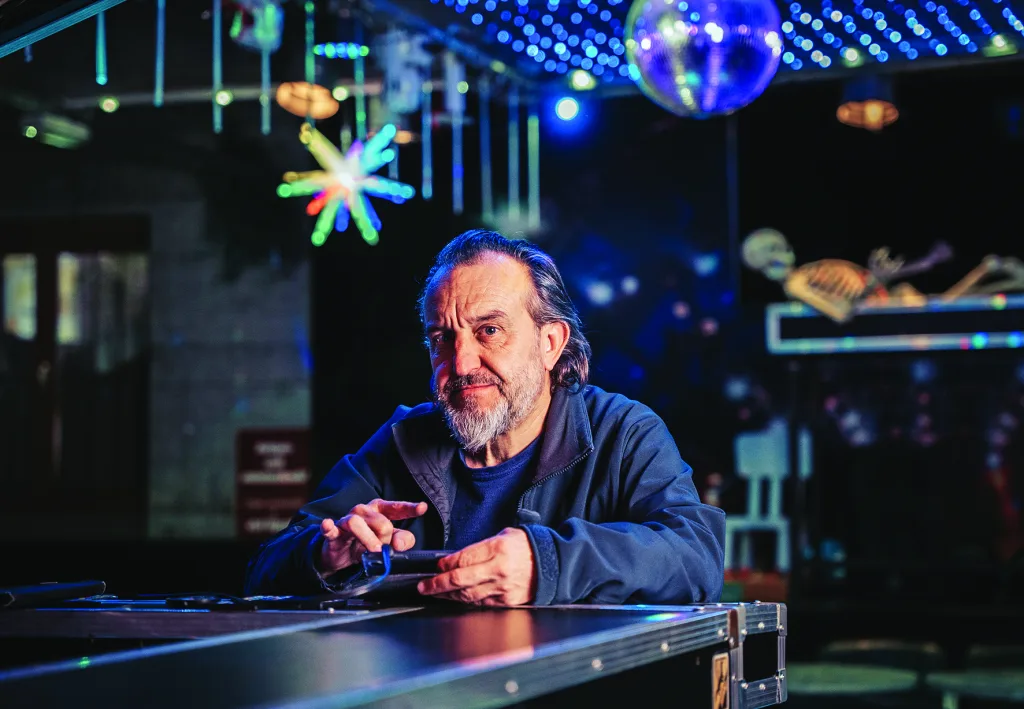 Pecze Péter, TrafoClub: A vendégek vesznek egy italt, megnézik a koncertet majd hazamennek. Lerövidültek az esték.