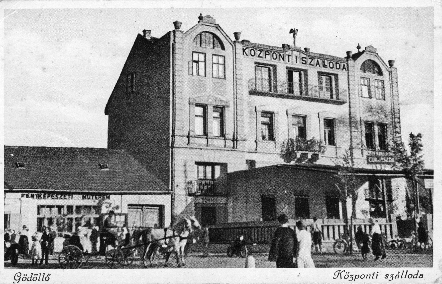 Egykor a polgári élet fontos helyszíne volt az Arany sas ház, vagy Nagykrumpli, vagy Pálma presszó, vagy ki hogyan nevezte.