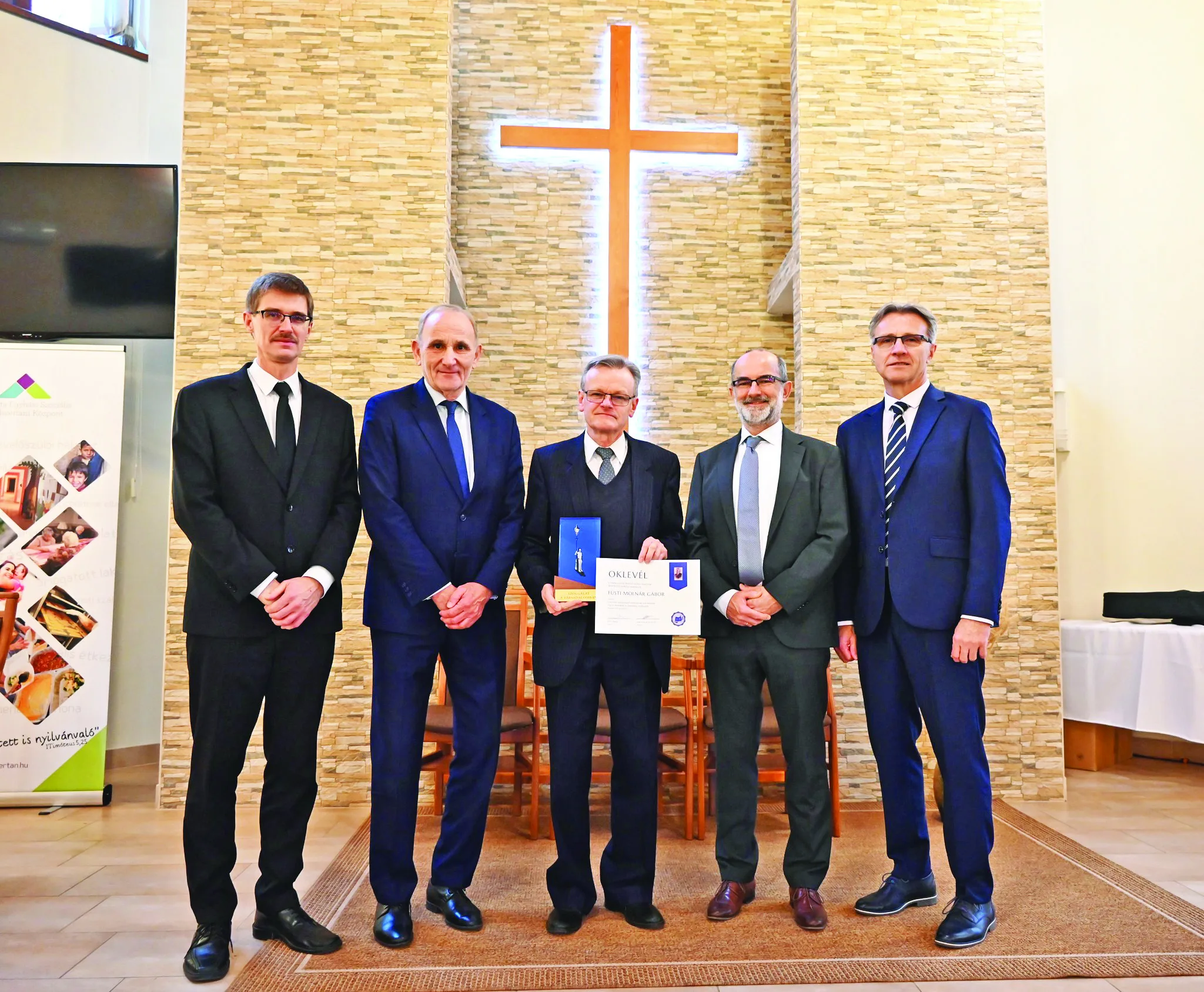 A kitüntetett Füsti Molnár Gábor, aki a szociális szolgáltatások terén sok éven keresztül végzett kiemelkedő és áldozatkész munkájáért kapta az elismerét