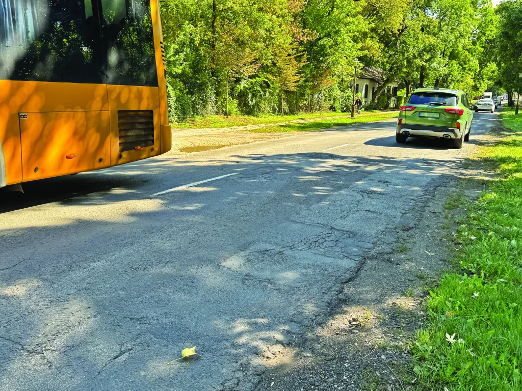 Hamarosan elfelejthetjük a kátyúkat