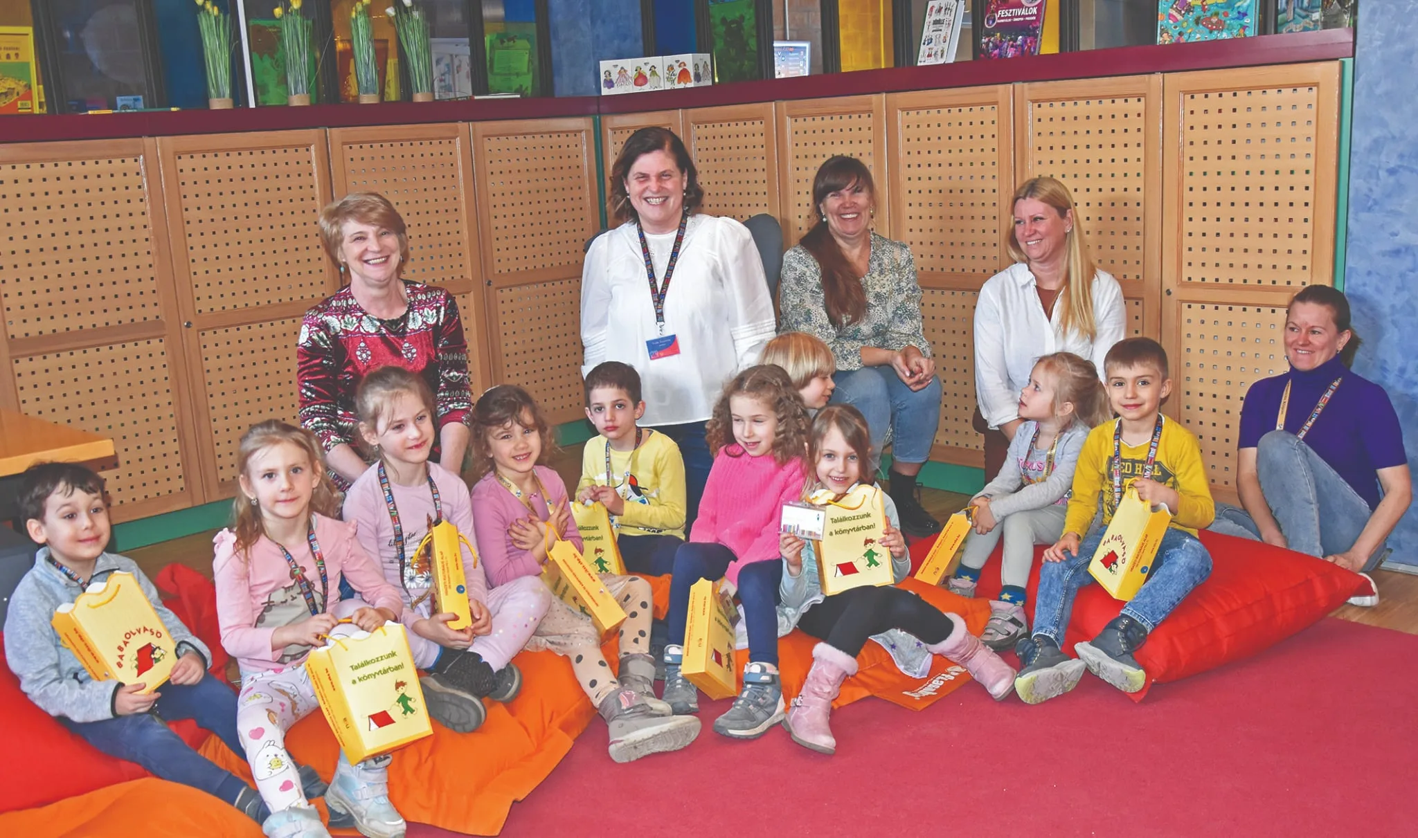 Az óvoda és a könyvtár összefogásával gyakorolhatják a csemeték a könyvtárosi munkát