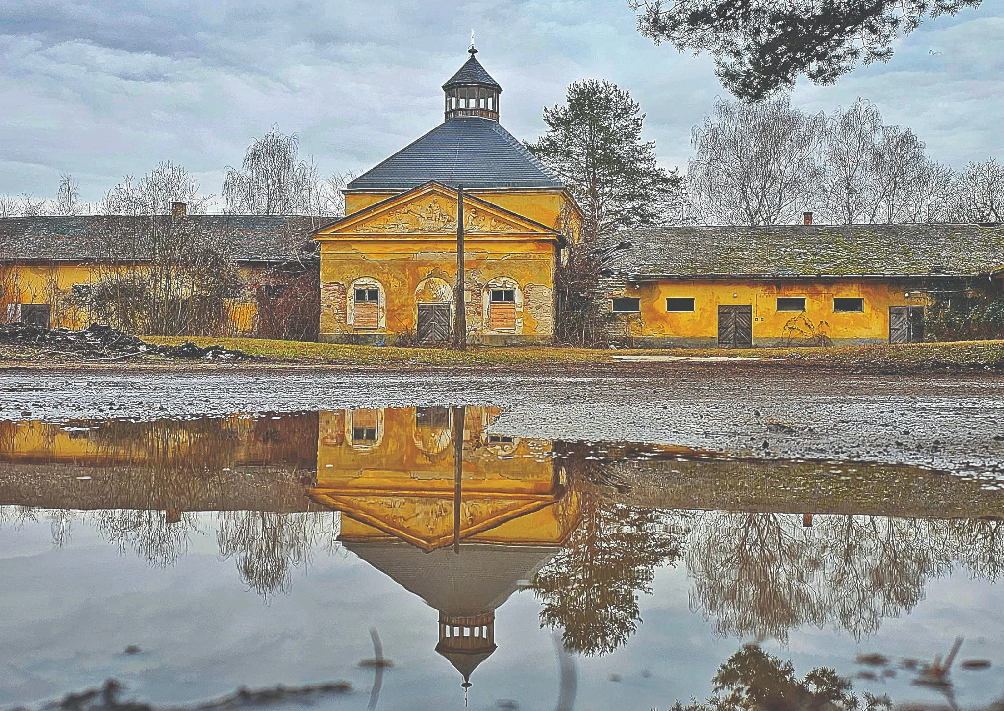 Az istálló ammóniadús levegőjétől reméltek gyógyulást