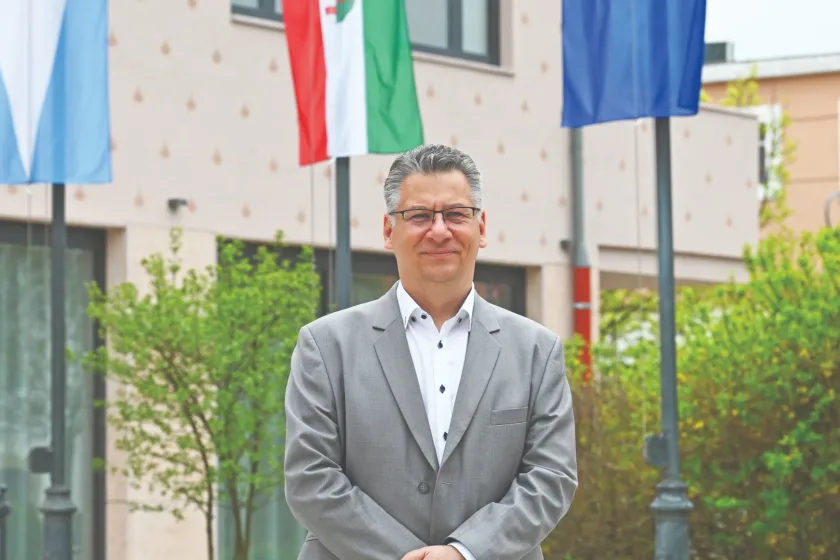 „Követték a lányomat, keresték az üzletfeleimet, és bizonyára le is hallgattak"