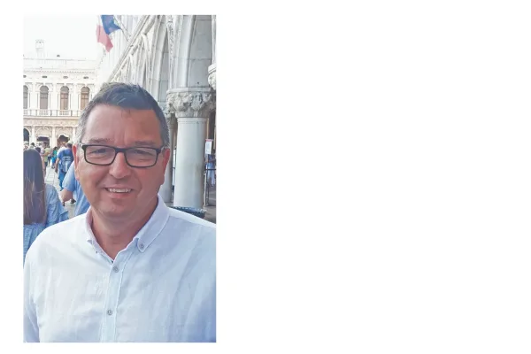 Ujvári Miklós főszerkesztő