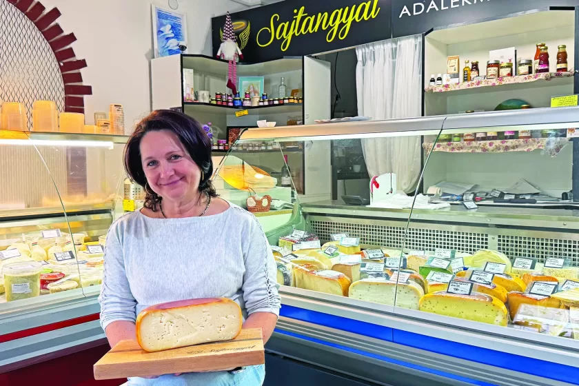 „A vevők valami finom sajtot
ennének, de ne trappistát ajánljak” | Fotó Ujvári Miklós
