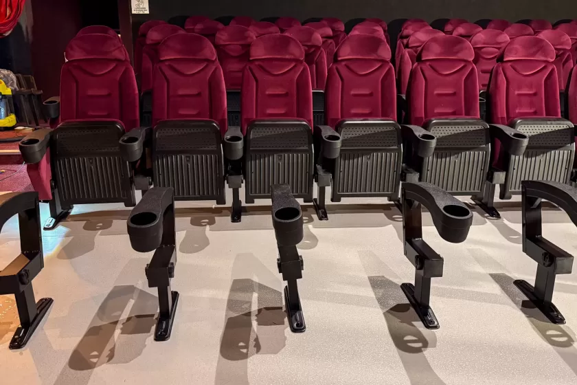 A mozi a munkálatok idején