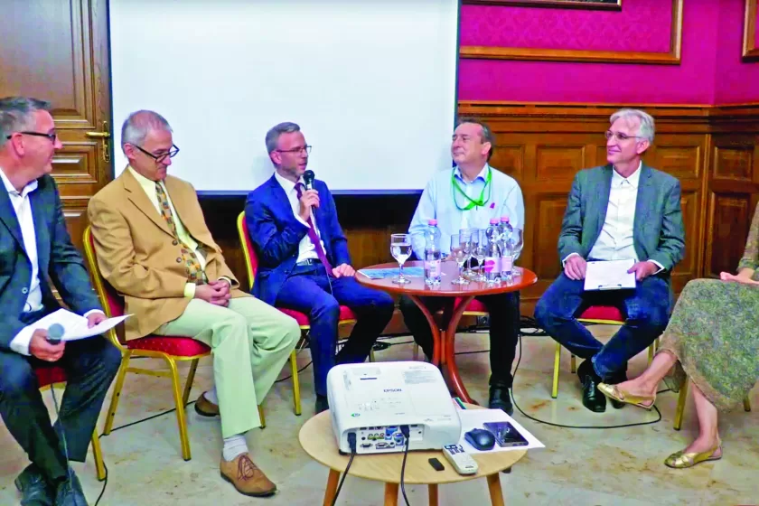 A szeptemberi értékvédő konferencia kerekasztal-beszélgetése sok jó gödöllői példát említett, ugyanakkor az önkormányzat nehéz helyzetére is rávilágított