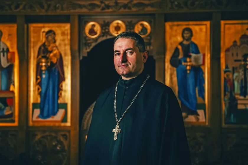 Gulybán Gergely, a gödöllői görögkatolikus gyülekezet parókusa a gödöllői görögkatolikus templomban