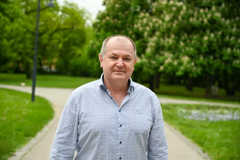 „1993-ban mentem végig először a HÉV-megállótól a zeneiskoláig. Akkor
azt mondtam, hogy én itt akarok élni.”
| Fotó: Jaeger Ákos