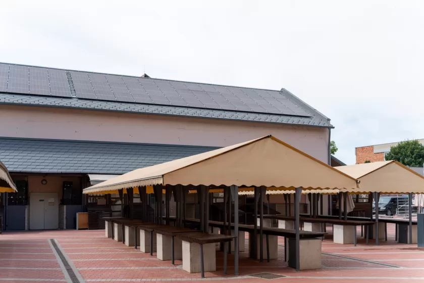 Kultúrált környezet a megújult piacon | fotó: Buza Zsófia